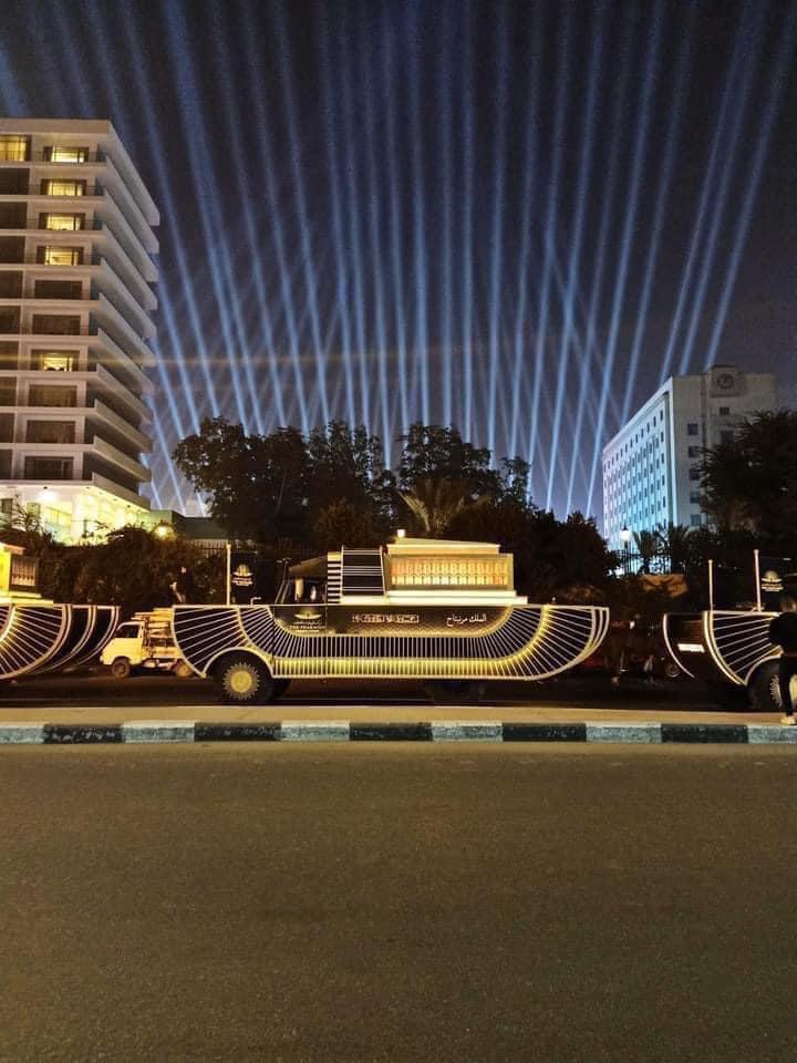81041-جانب-آخر-من-بروفة-نقل-المومياوات-الملكية-حول-مسلة-ميدان-التحرير