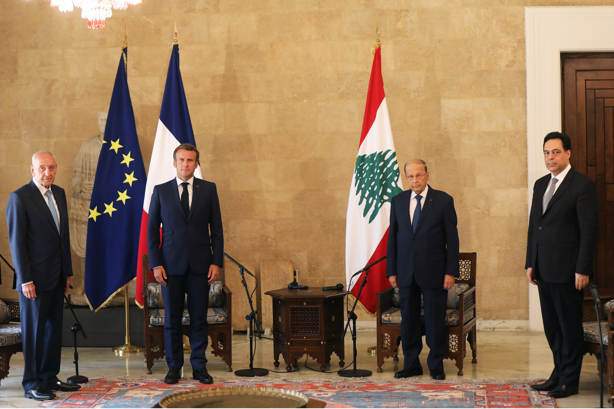 2020-08-06T123843Z_748620582_RC2C8I9MMQFD_RTRMADP_3_LEBANON-SECURITY-BLAST-MACRON