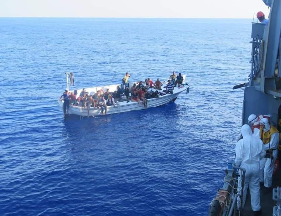 The moment of saving the rest of the immigrants on a boat death