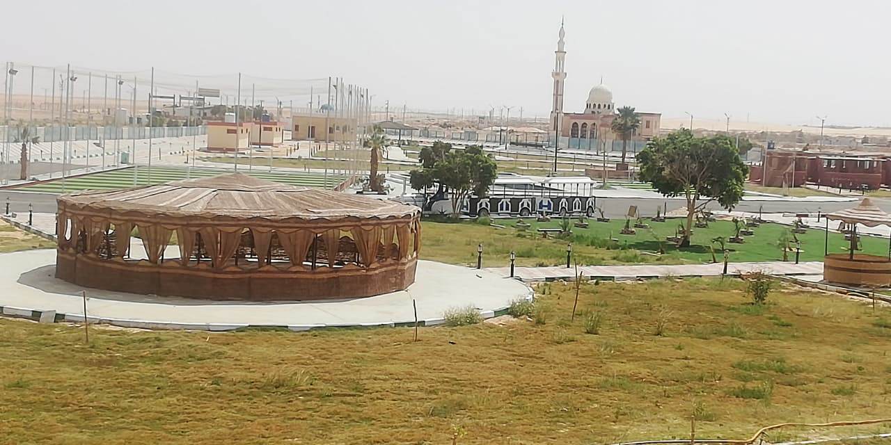 121570-حديقة-مطار-الخارجة-تتحول-لقطعة-فنية--(6)