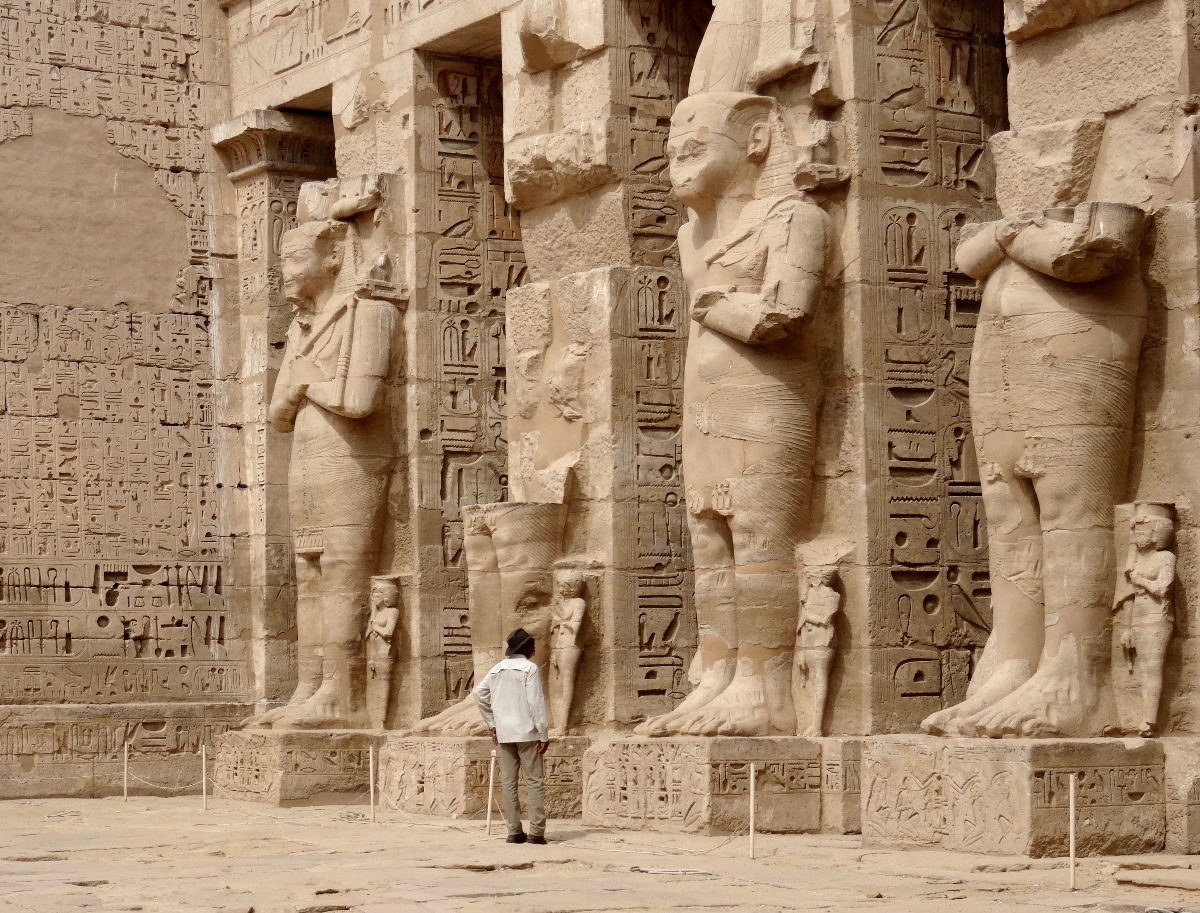 Morgan Freeman in Egypt - Official Twitter
