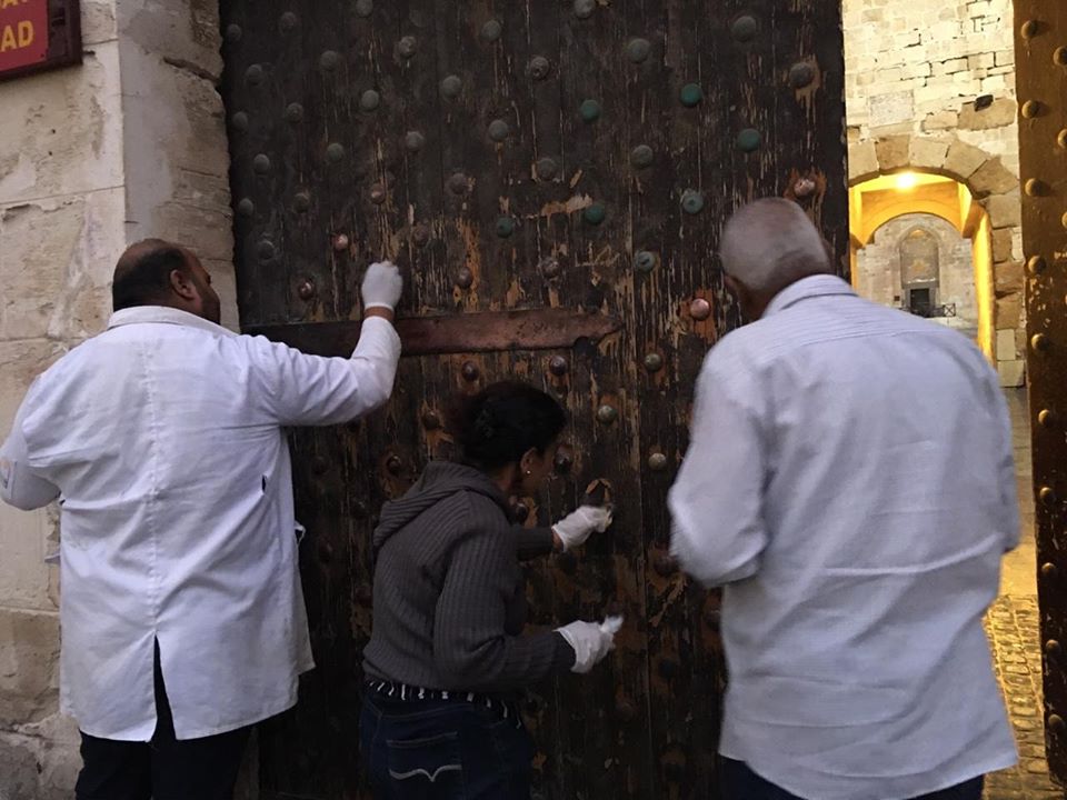 99052-صيانة-الابواب_2