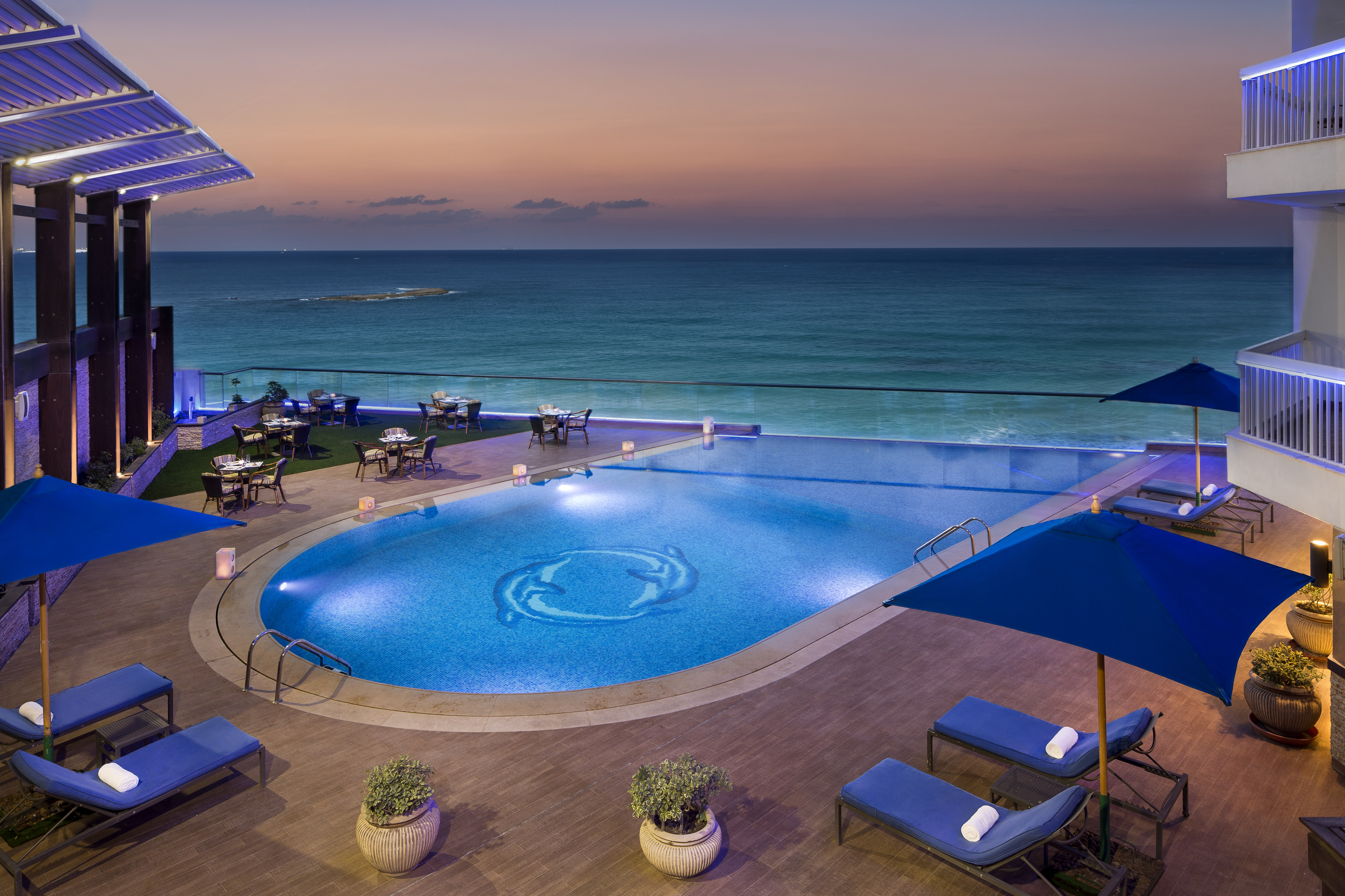 Pool Generic Horizontal