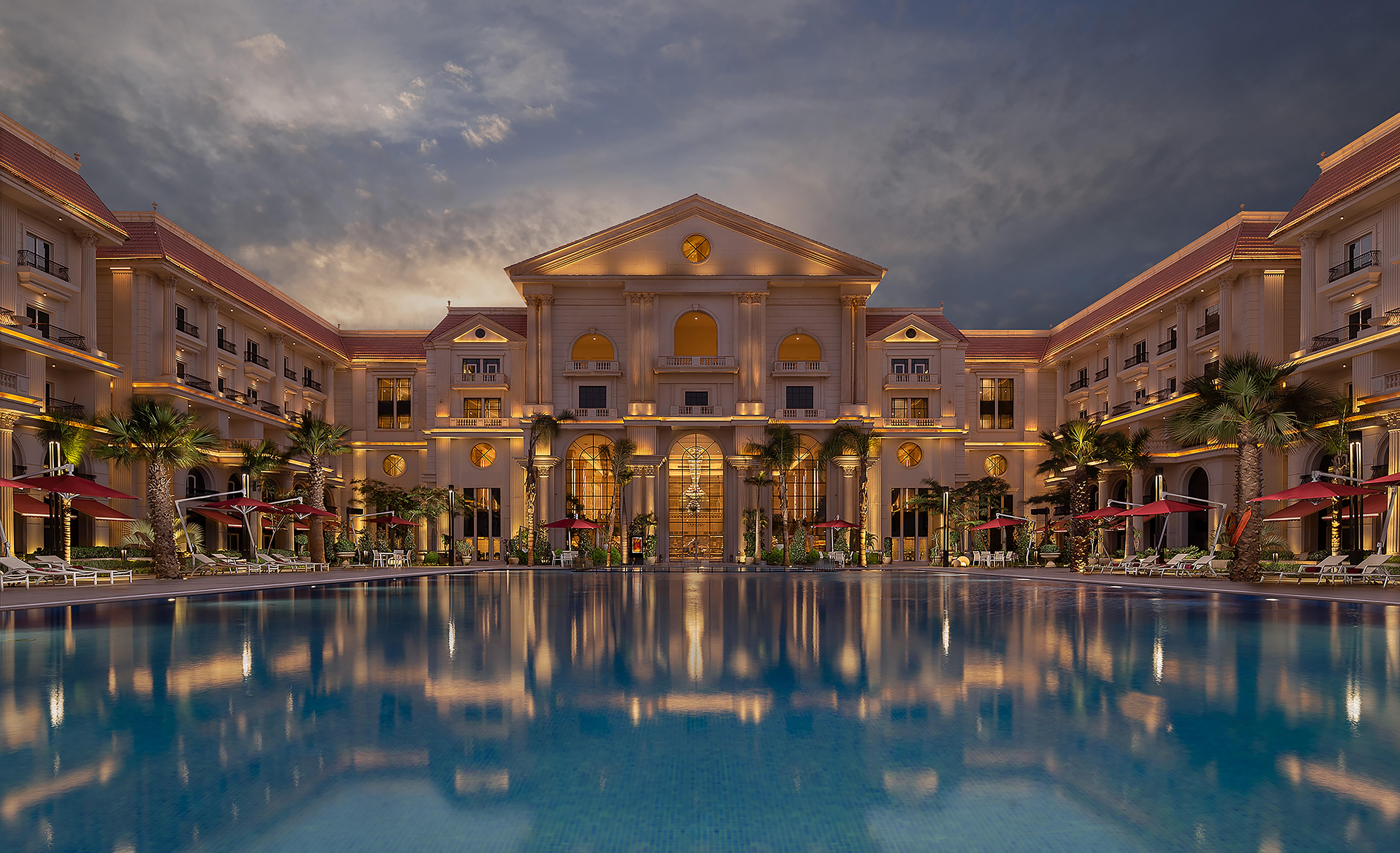 The St. Regis Almasa-min