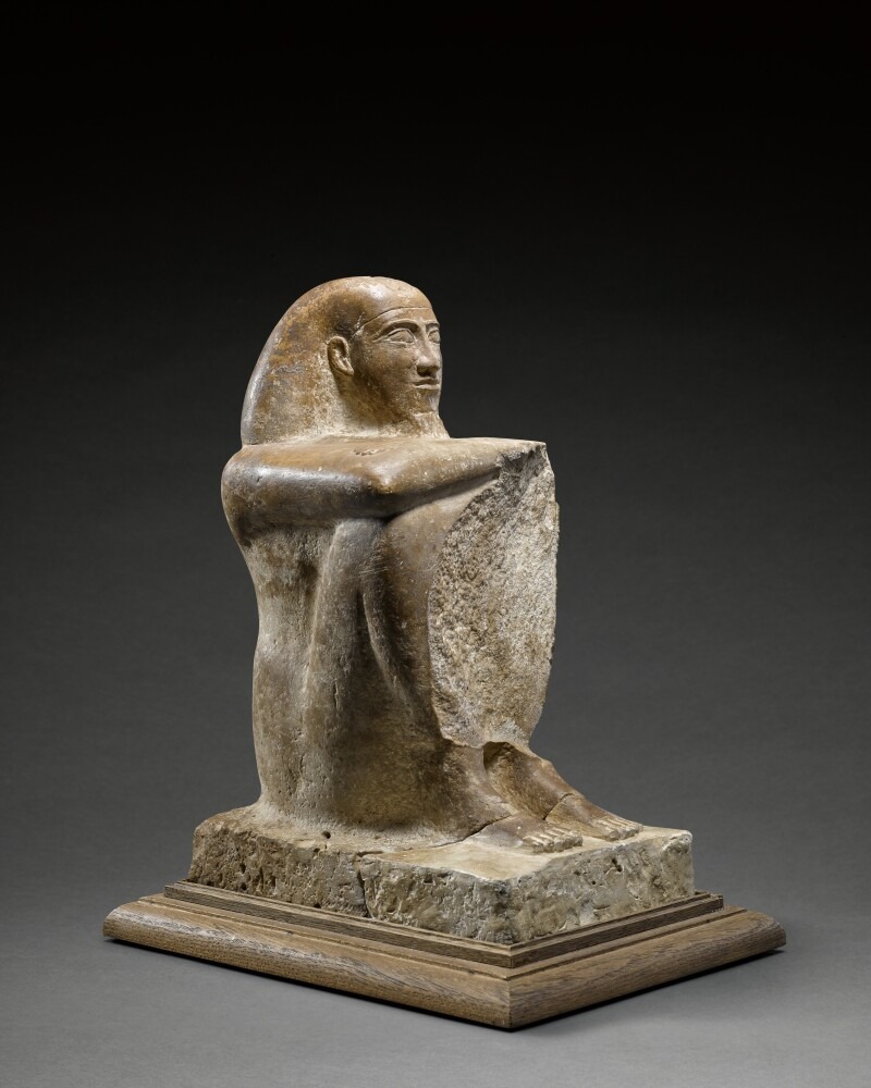 The ancient Egyptian statue - social media