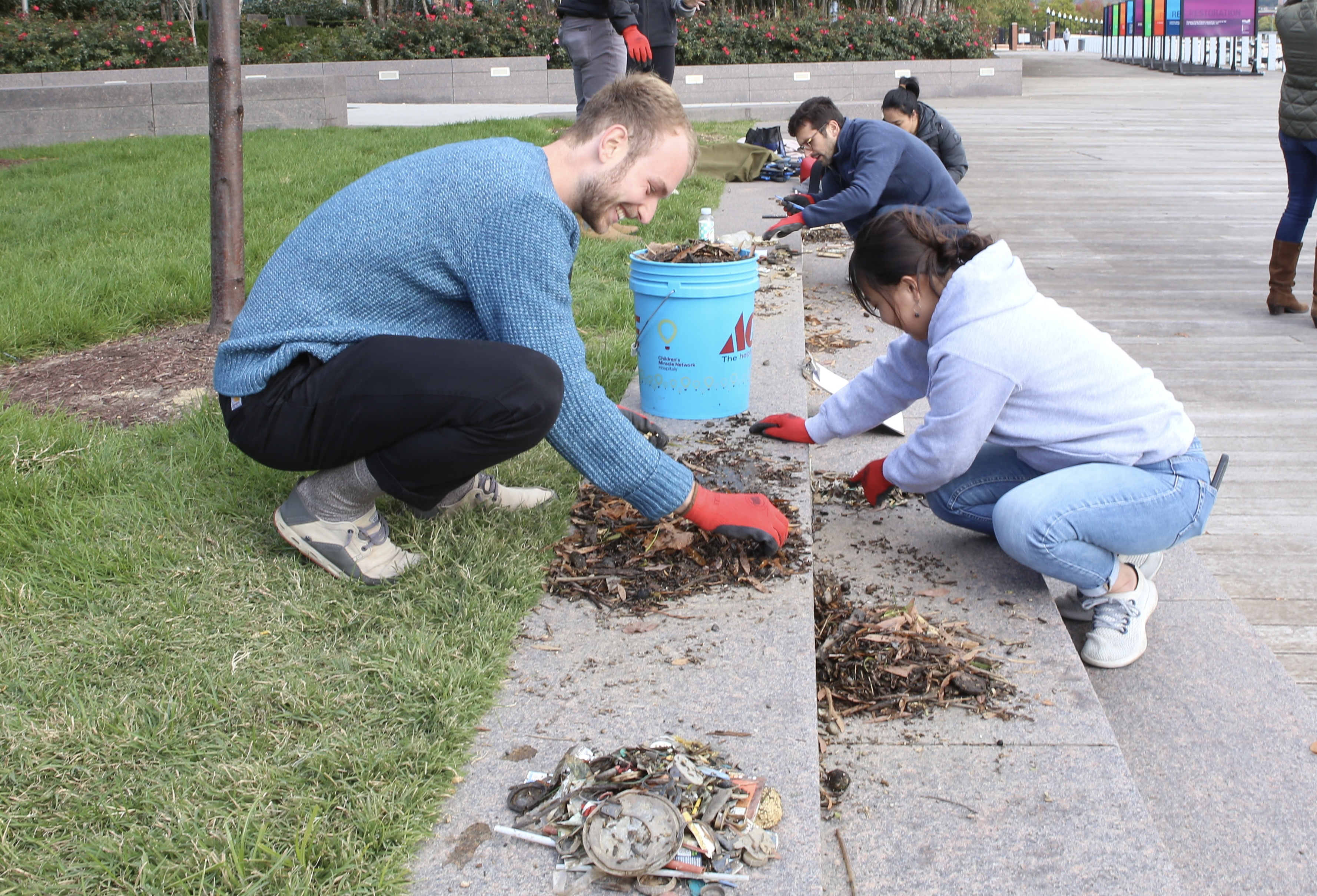 Anacostia Riverkeeper’s team while working to clean the Anacostia River/ Taken by Amira Nour.