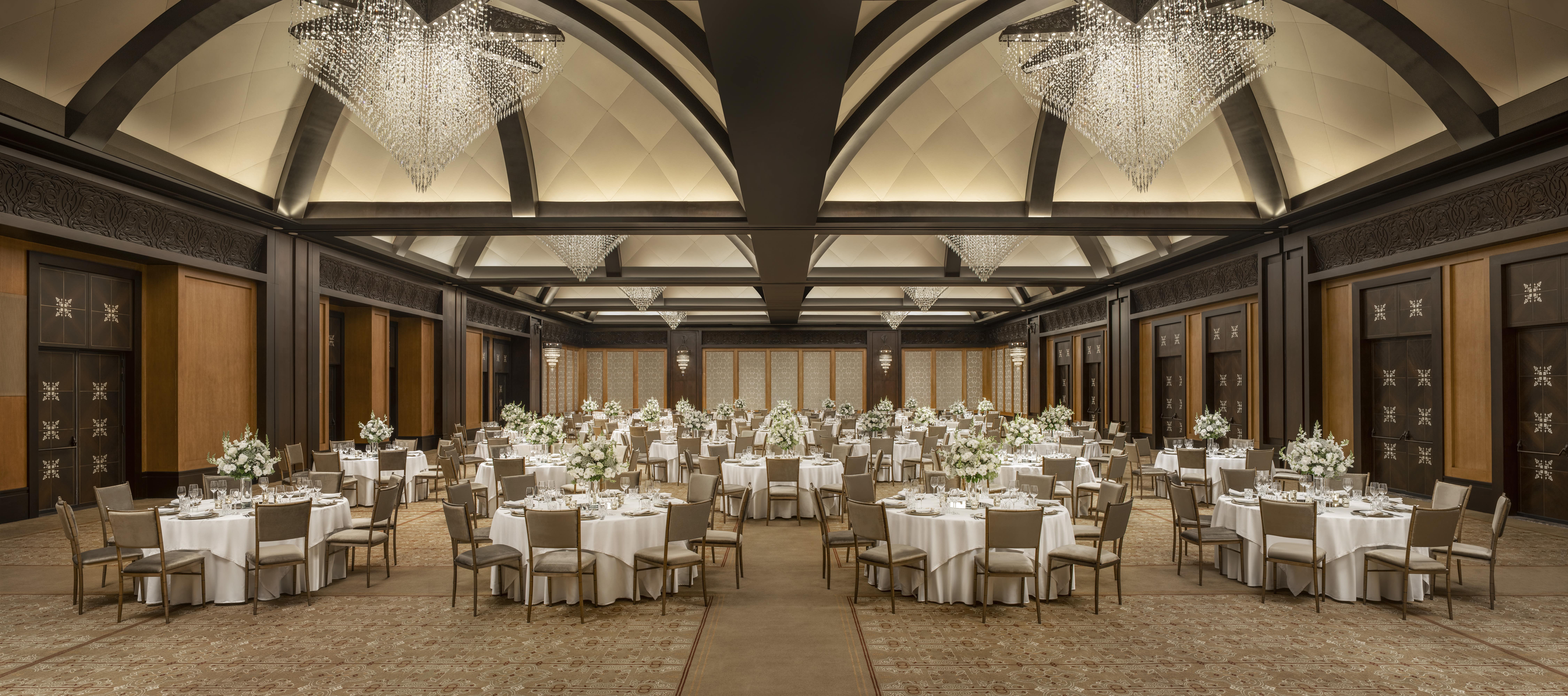 STR_CAIXR_Astor_Grand_Ballroom_Wedding_Setup_01-min