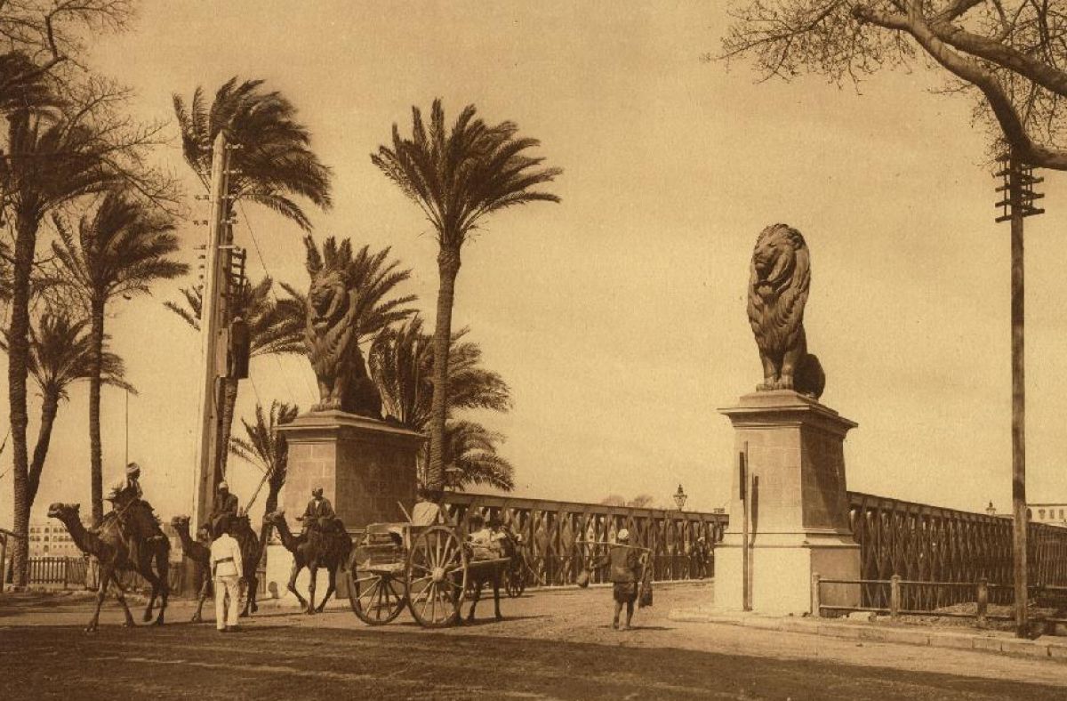 Qasr al-Nil bridge in its early stages - social media