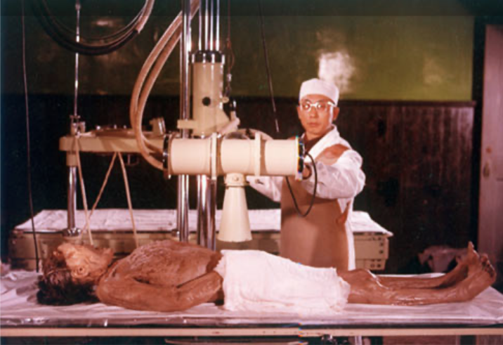 The Lady of Dai undergoing examination. Photo credit: Hunan Provincial Museum. The Lady of Dai undergoing examination. Photo credit: Hunan Provincial Museum.