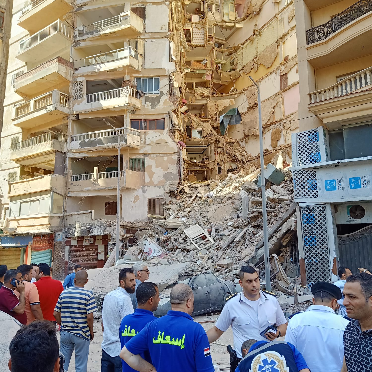 483387-إنهيار-عقار--في-الاسكندرية