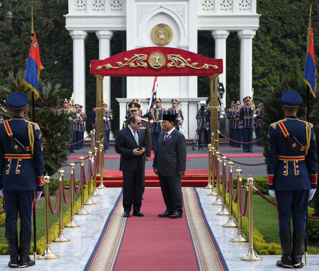 Egypt and Indonesia presidents meet in Cairo 1 Egypt and Indonesia presidents meet in Cairo 1