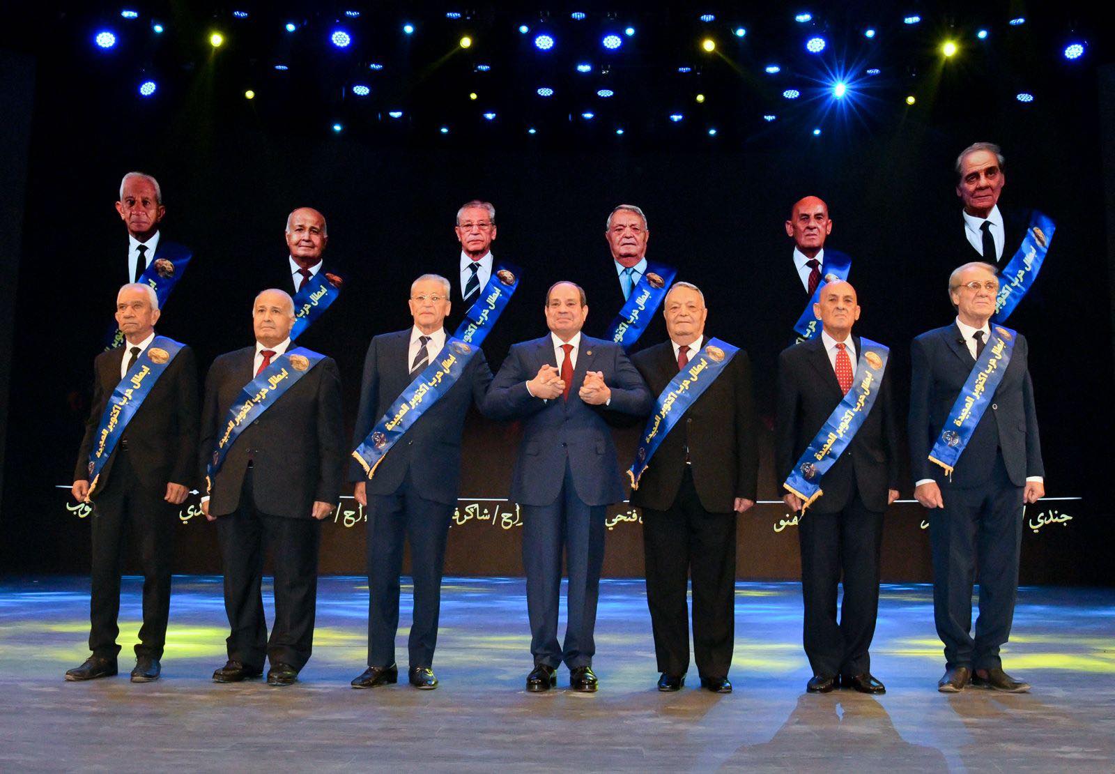Sisi honors October War heroes