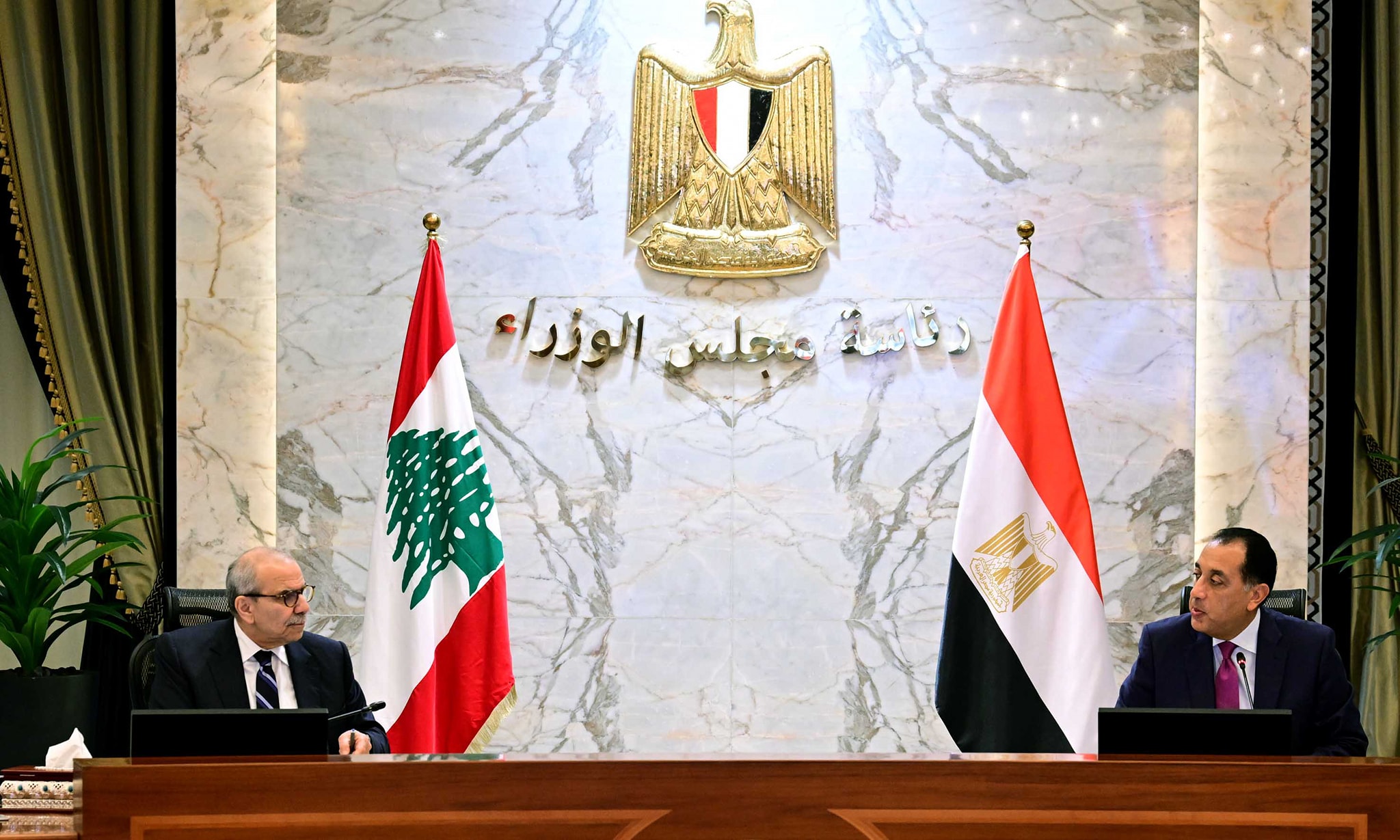 Egyptian and Lebanese prime ministers meet in Egypt