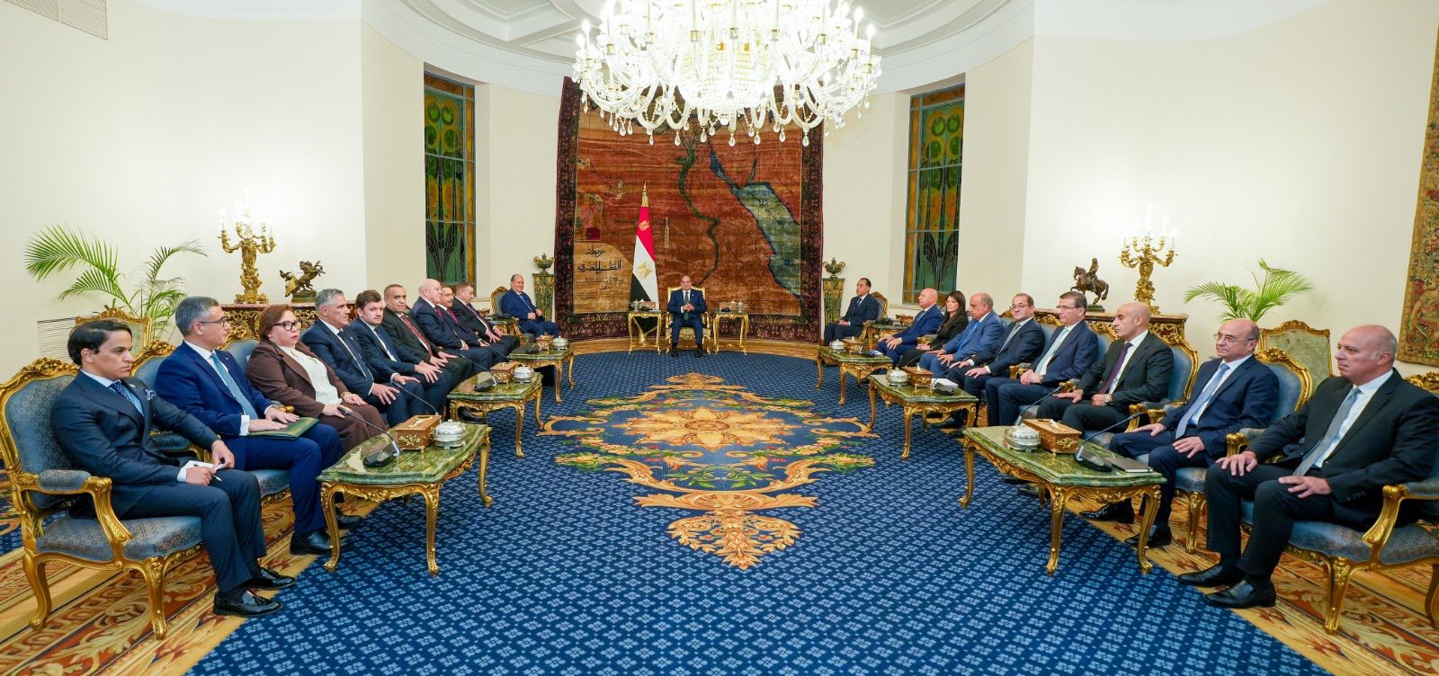 Sisi meets with Algerian PM Sifi Ghrieb