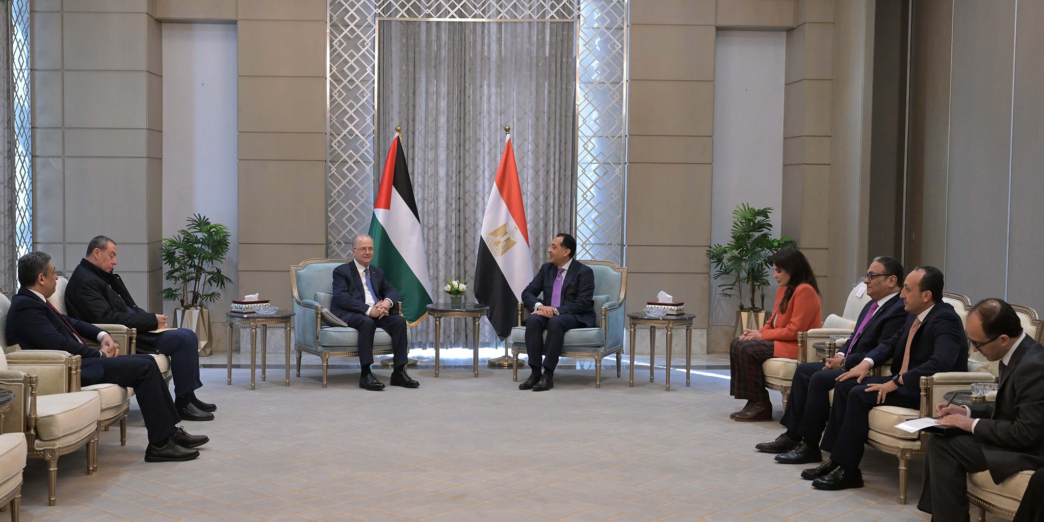 Egyptian and Palestinian PMs meet in Cairo Egyptian and Palestinian PMs meet in Cairo