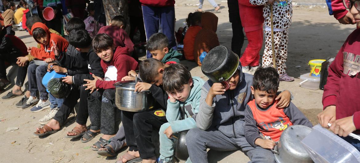 Gaza war hunger UNRWA