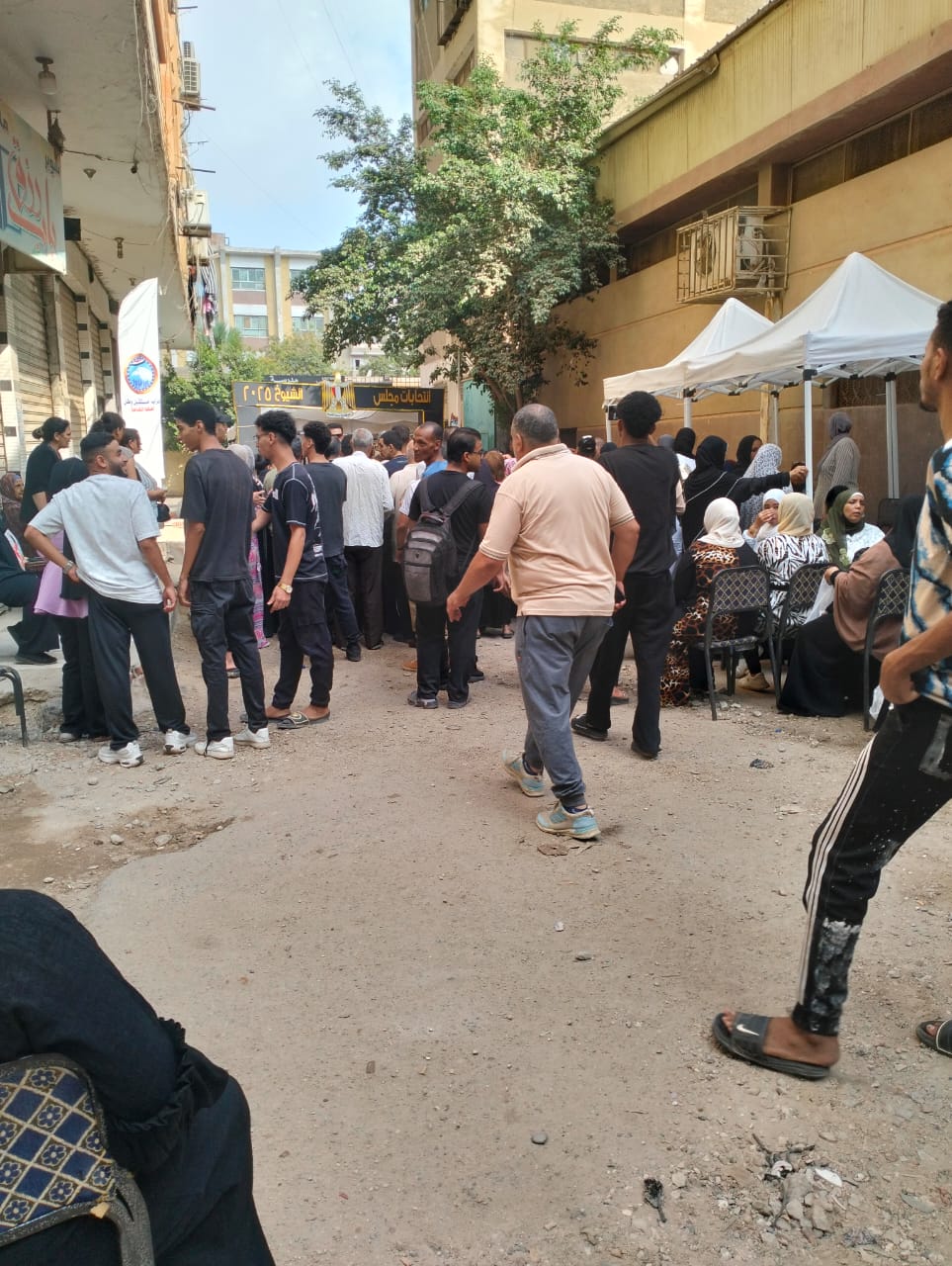 210904-توافد-الناخبين-على-لجان-الاقتراع-في-الزيتون