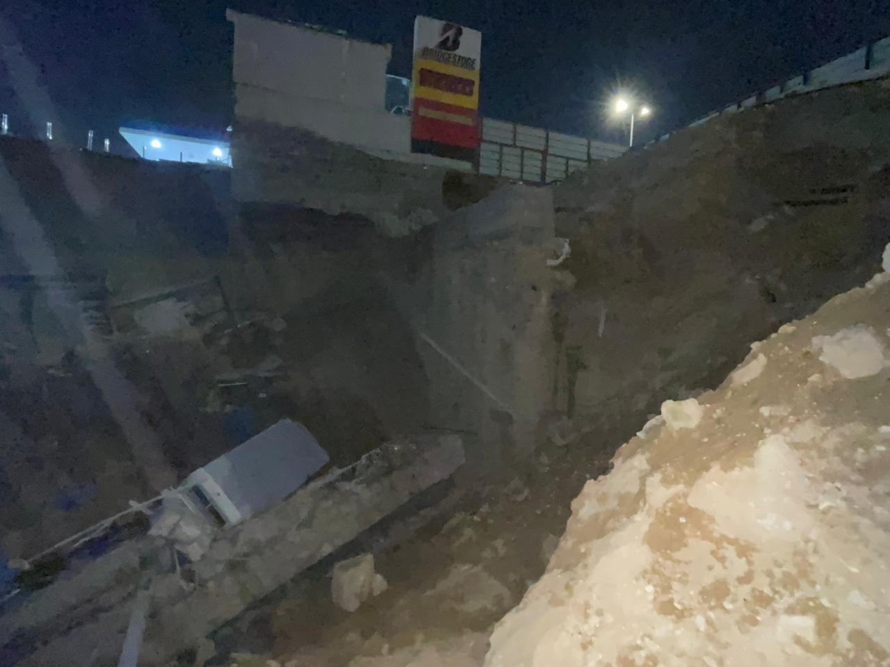 Ground collapse in New Cairo fuel station