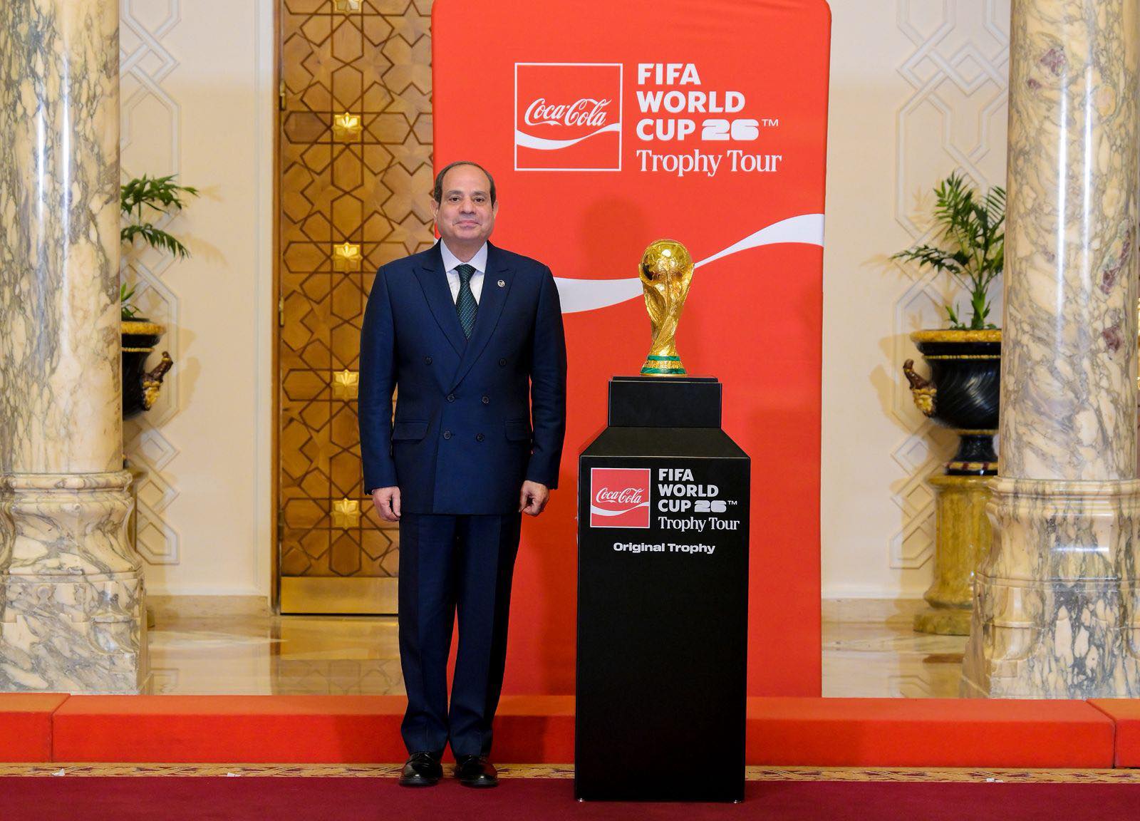 The Presidency publishes a photo for President Sisi alongside the FIFA World Cup trophy as part of the Trophy Tour