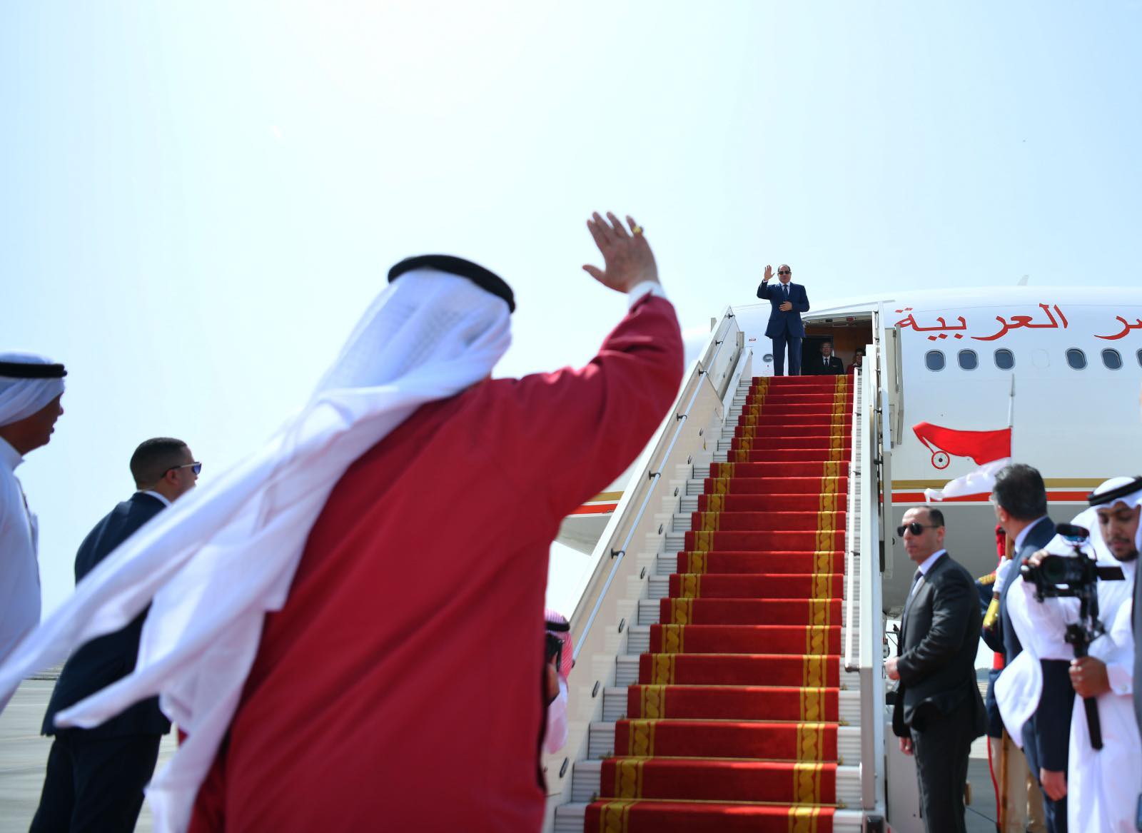 Sisi and Bahrain king meet in Manama 2