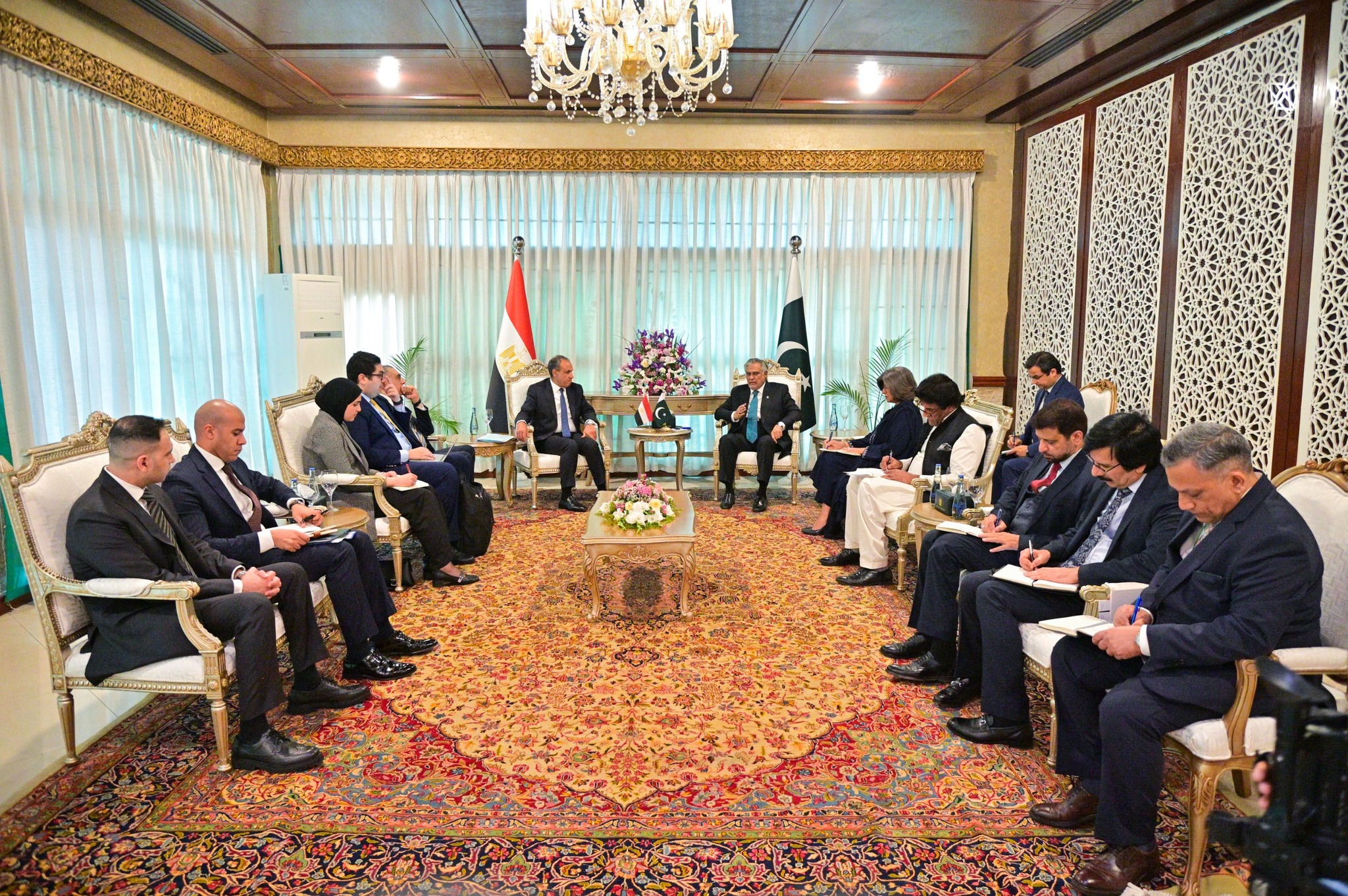 Egypt and Pakistan hold talks ahead of a quadrilateral meeting on Iran