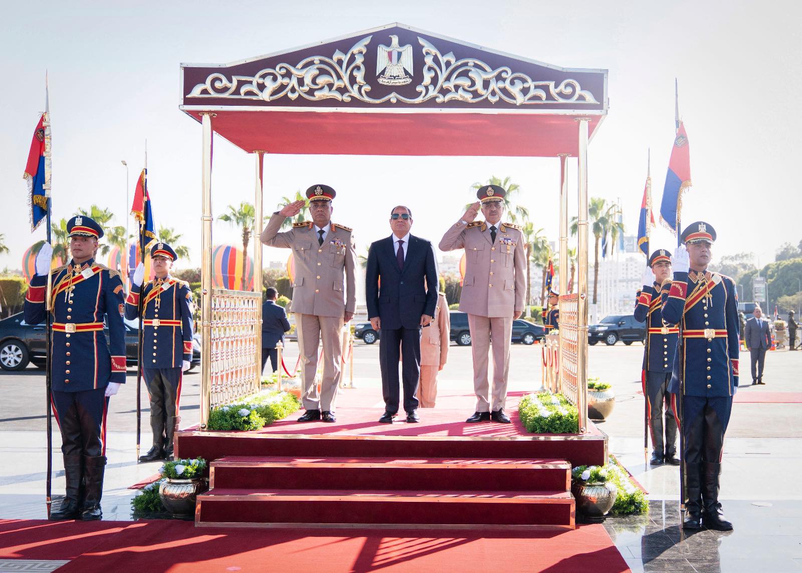 Sisi lays wreath at the Armed Forces memorial and Sadat tomb 3