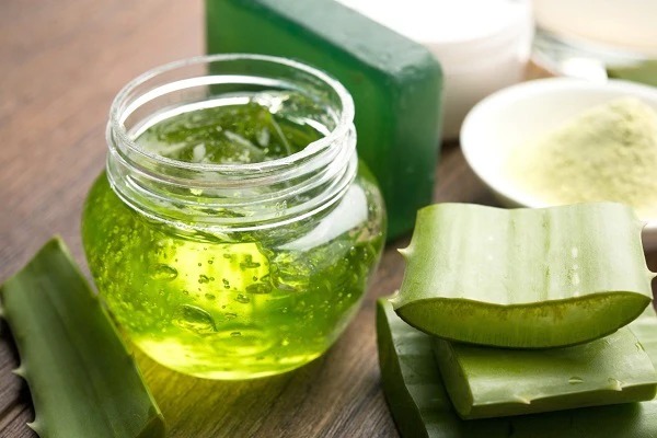 imageye___-_imgi_1_Homemad_Aloe_Vera_Scrub
