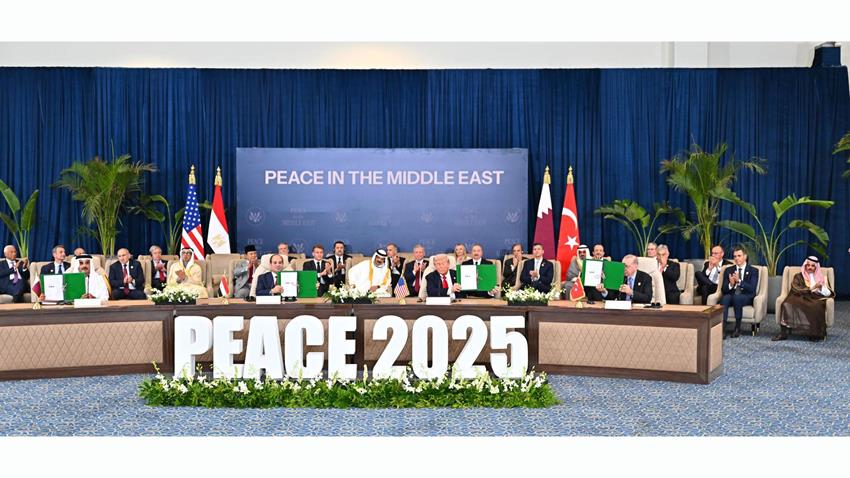 Sisi Trump and regional leaders sign the Sharm El Sheikh declaration on Gaza