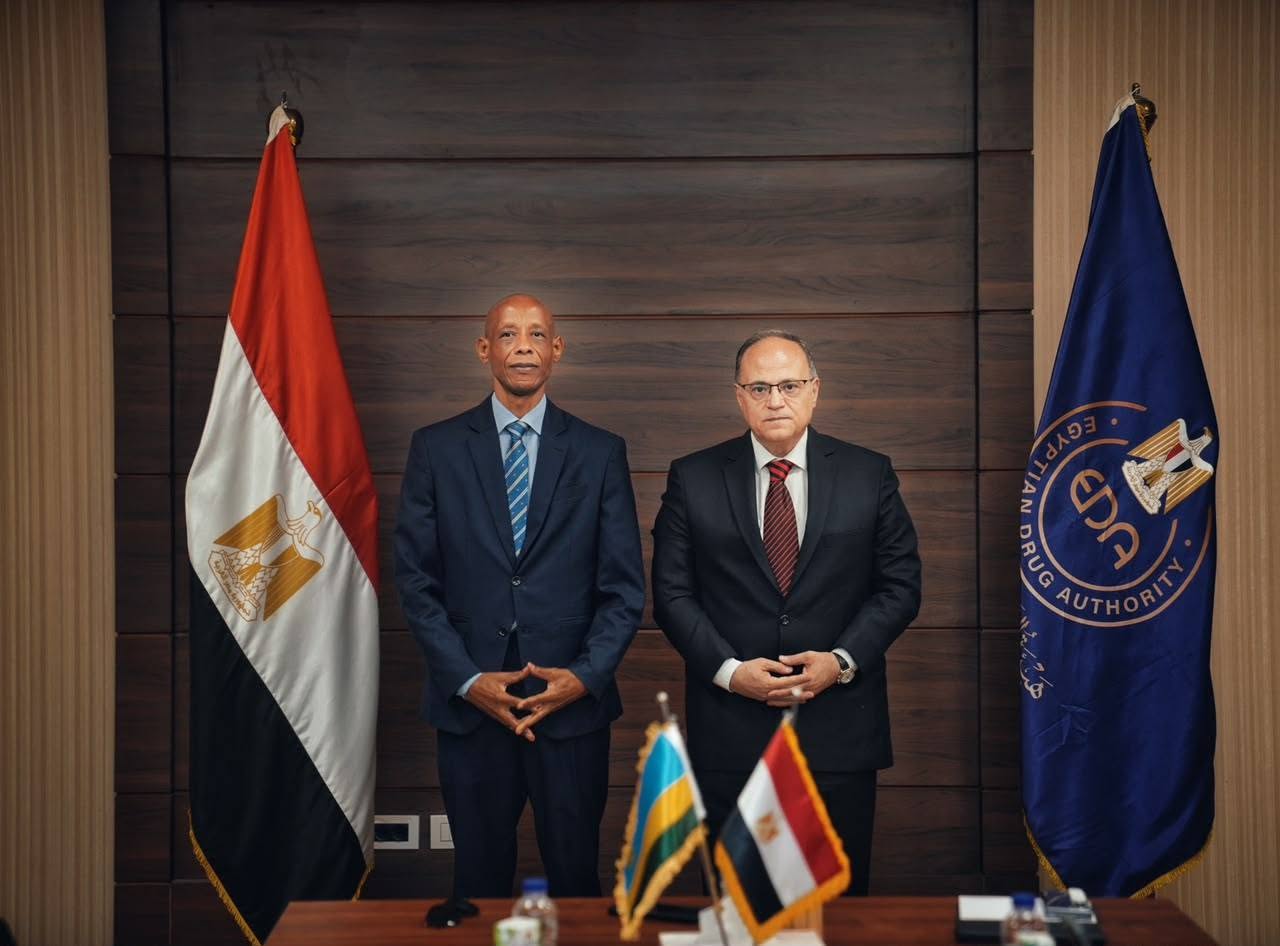 Egypt EDA chairman meets Rwanda FDA director general in Cairo