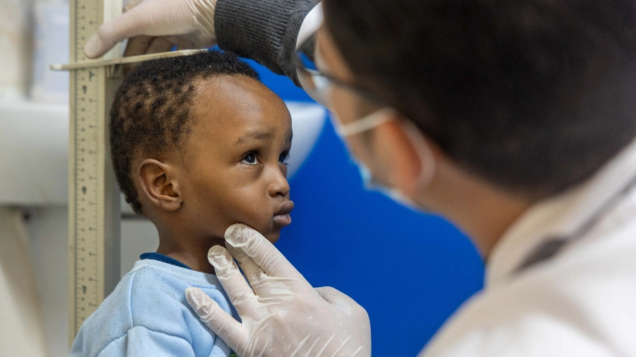 Sudan refugee receives medical attention in Cairo