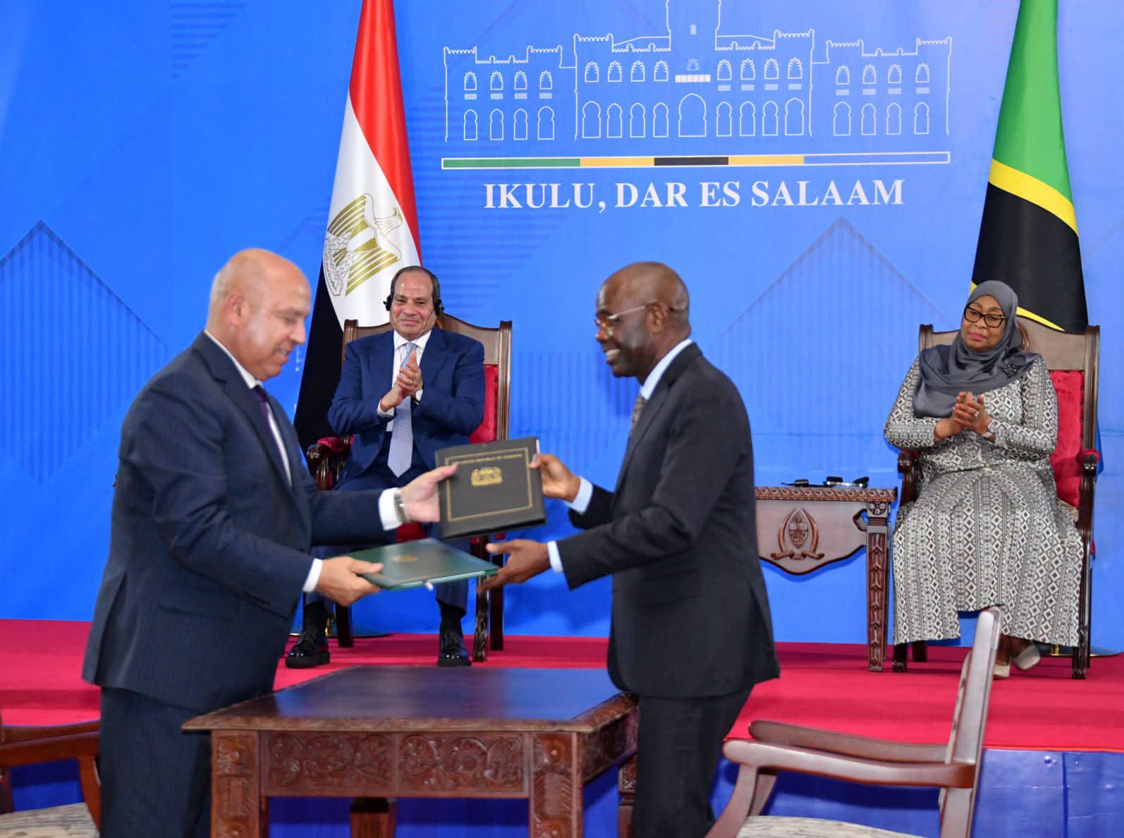 El Sisi and Hassan witness the signing of two MoUs between Egypt and Tanzania