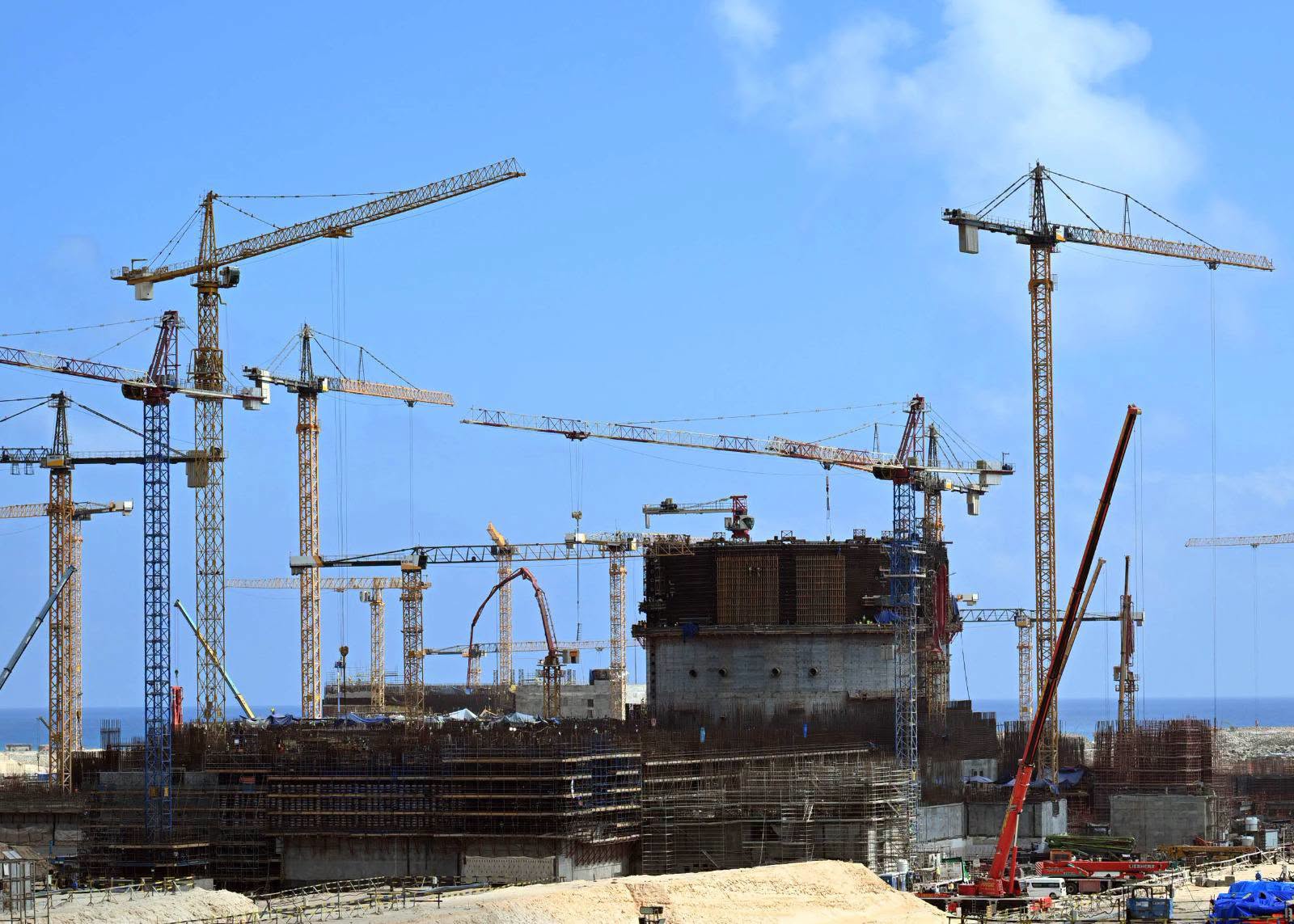Egypt installs reactor pressure vessel for El Dabaa plant second unit 2