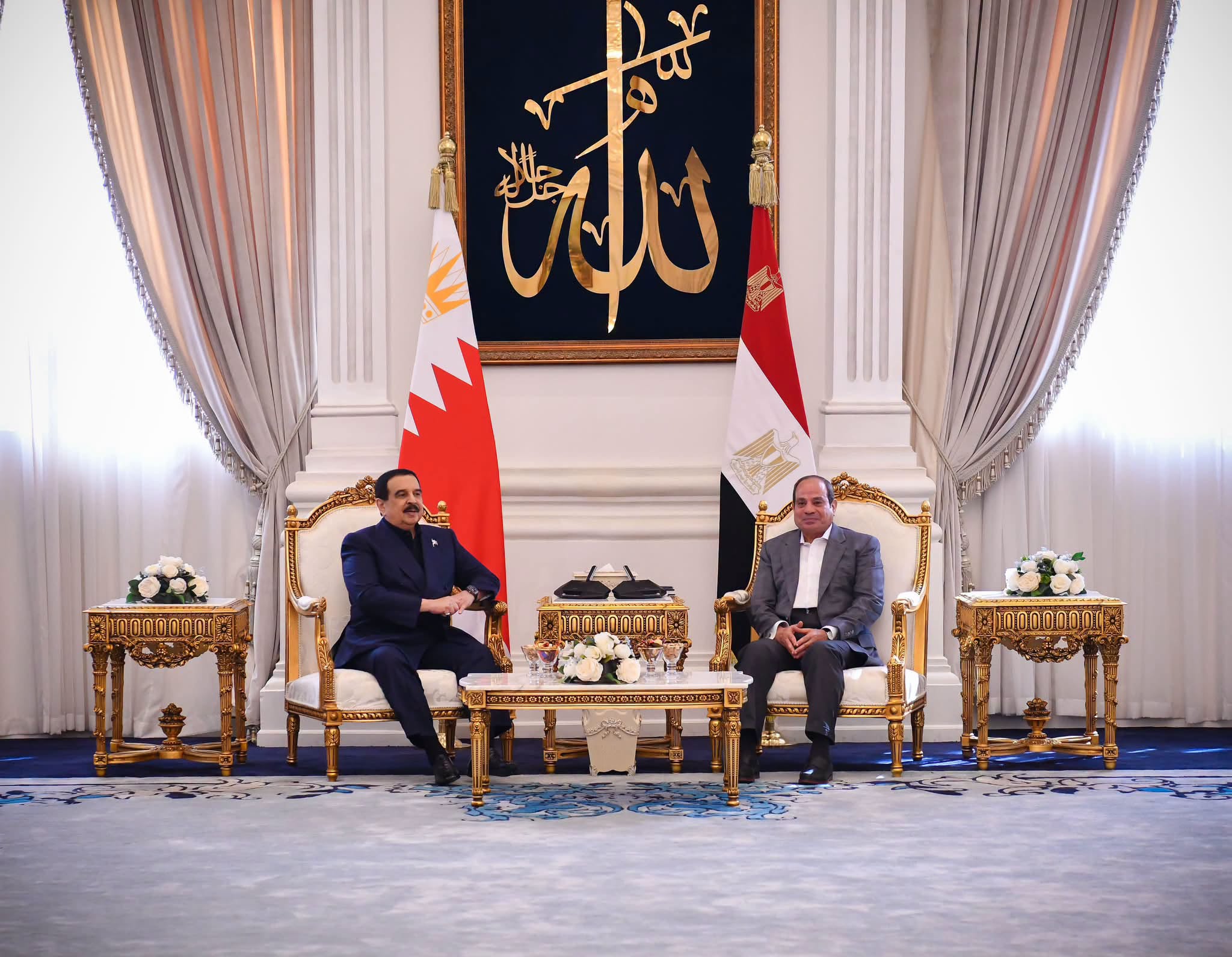 President Abdel Fattah El Sisi receives Bahrain King Hamad bin Isa Al Khalifa upon his arrival in New Alamein 2