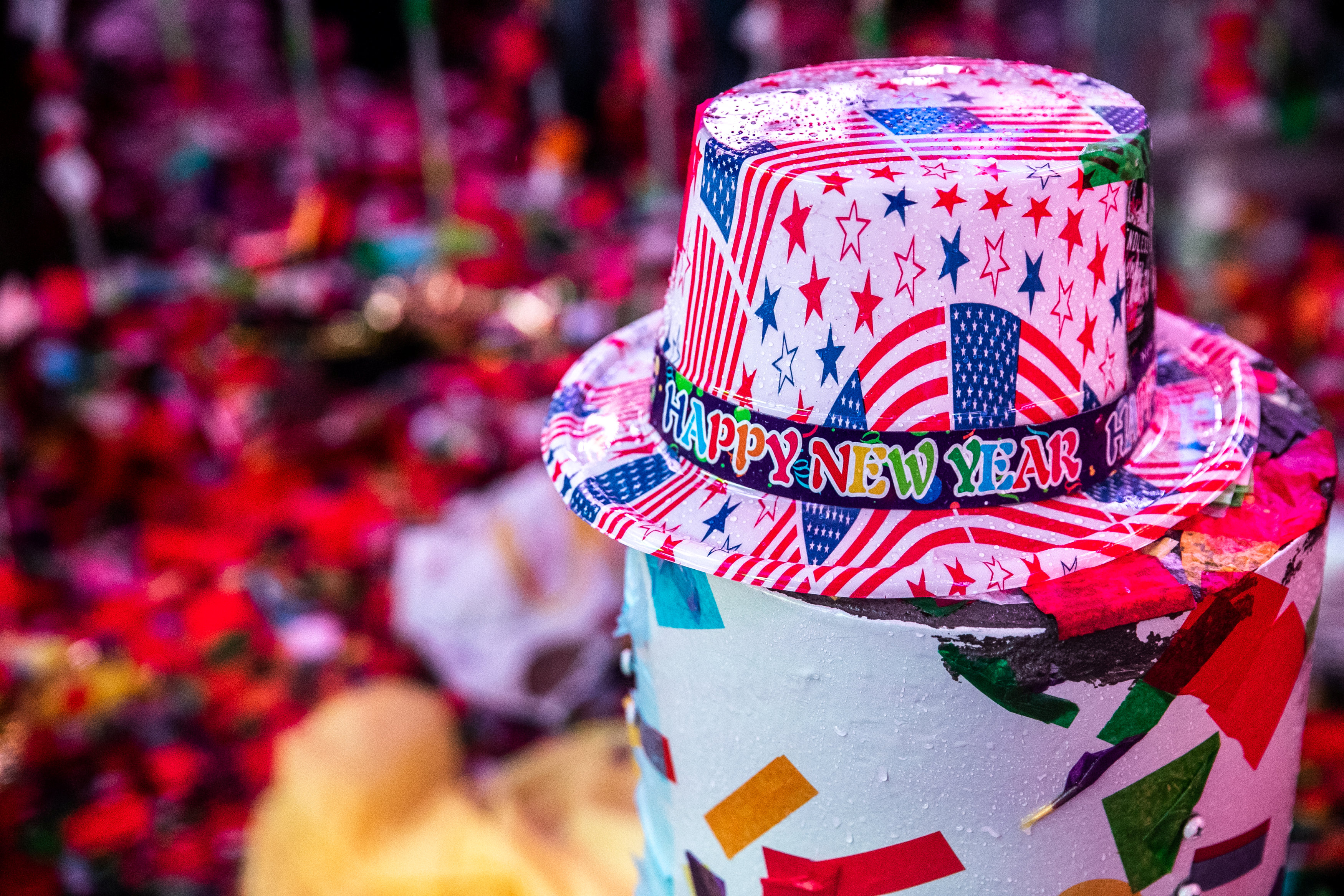 2019-01-01T060228Z_1030895331_RC1DDD1AE7F0_RTRMADP_3_NEW-YEAR-USA-NEW-YORK