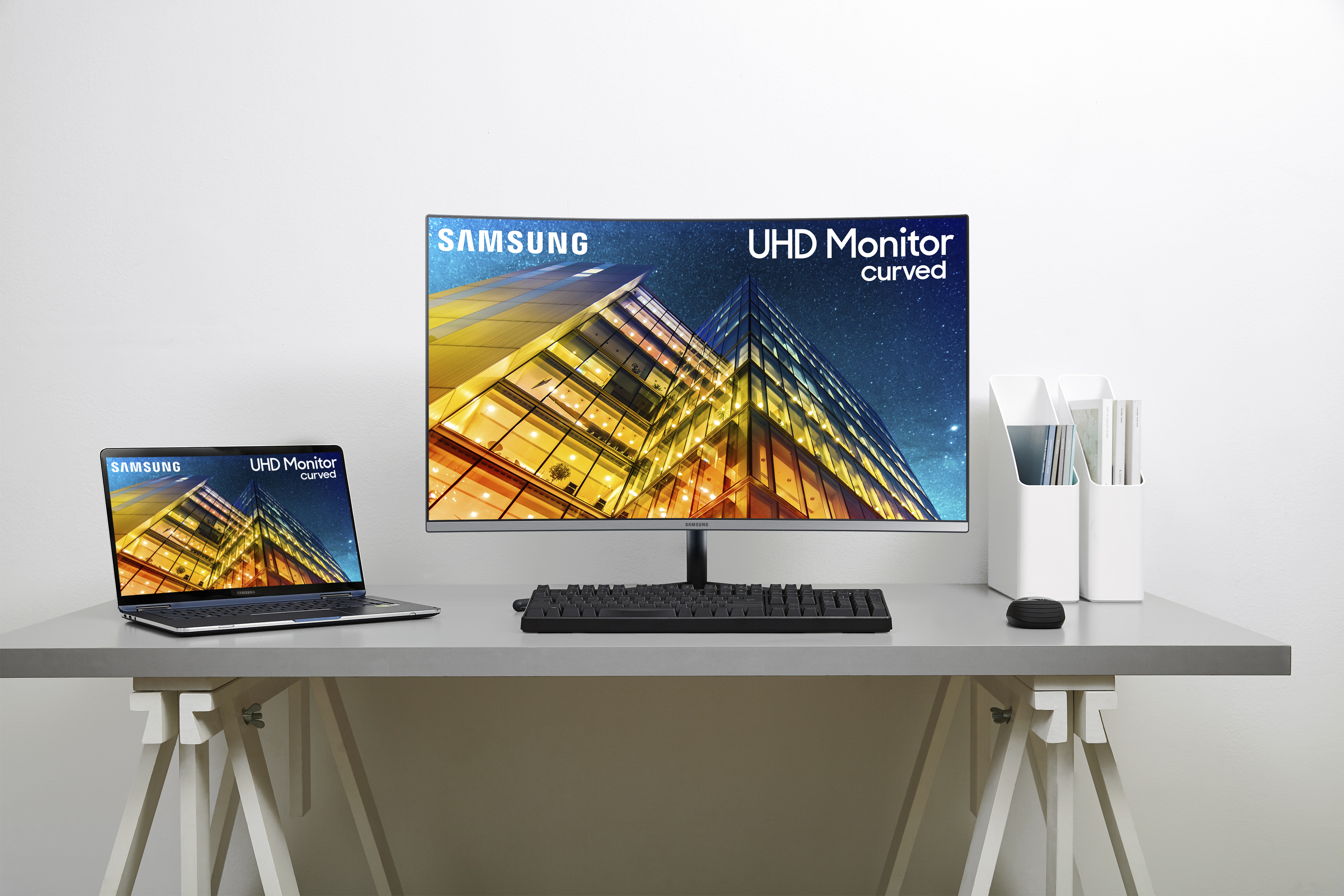 Samsung UR59C 32_ Monitor (1)