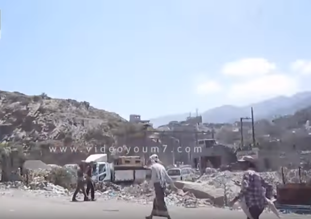 362042-الشوارع-فى-تعز
