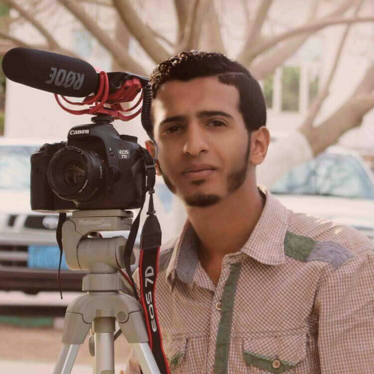 الإعلامى الشهيد وائل العبسى