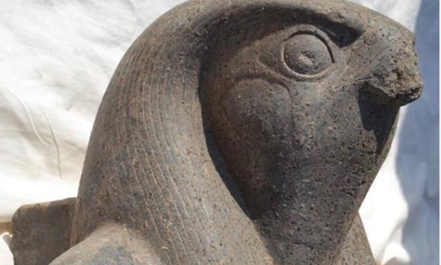 Huge statue of Horus