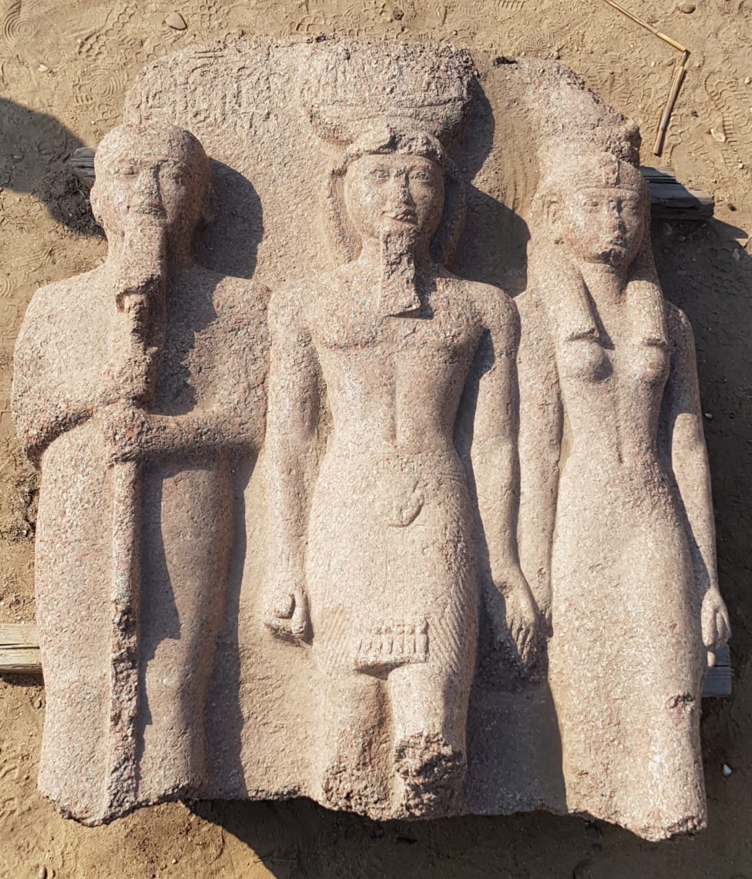 292267-المتحف-المصرى-الكبير-يستقبل-249-قطعة--(12)