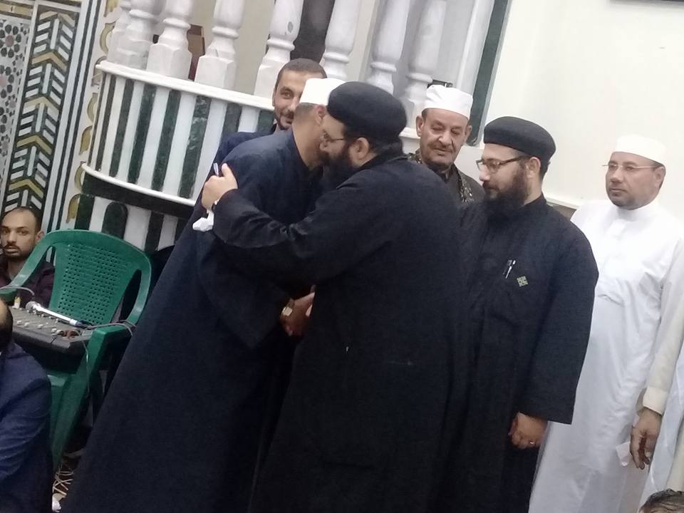 65942-الدين-لله-والوطن-للجميع..-قساوسة-وأقباط-يشاركون-المسلمين-في-افتتاح-المسجد-الكبير-بديروط-في-أسيوط--(12)