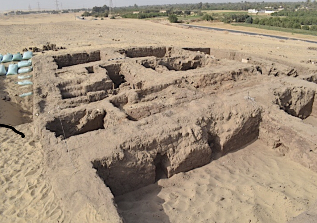 FILE_-_Remains_of_the_discovered_house