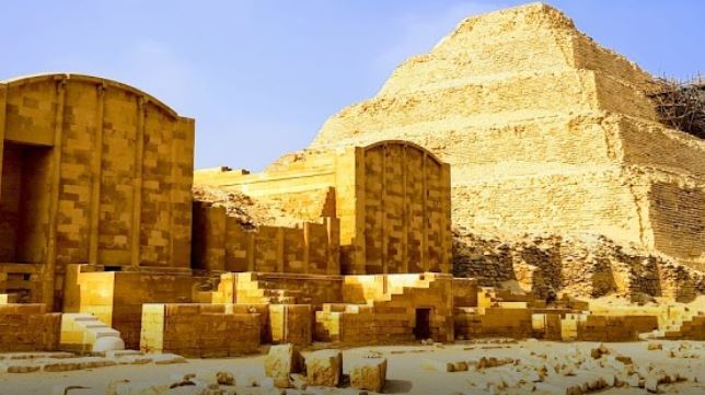 Sakkara_cemetery.JPG