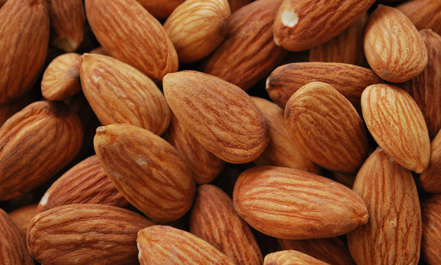 almonds12r