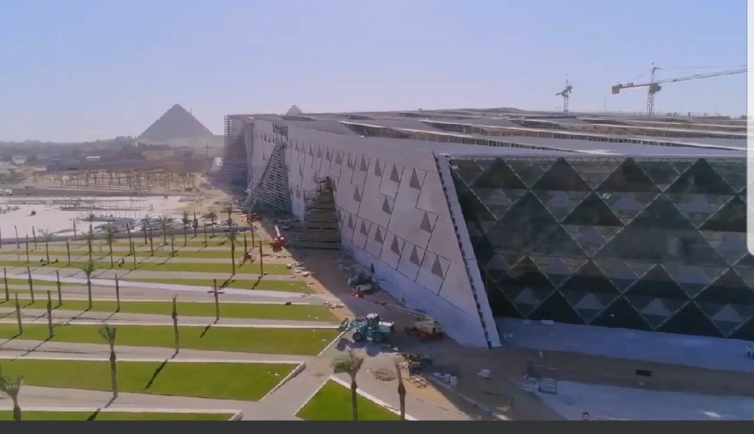 309758-محيط-المتحف-المصرى-الكبير-(1)